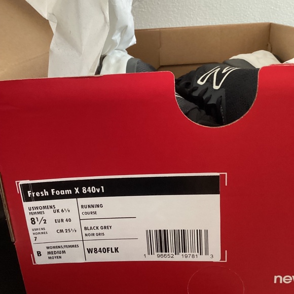 NWT New Balance Fresh Foam x840v1 8.5 regular Ladies Running shoes - Picture 5 of 5